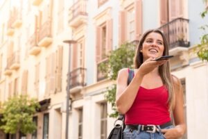 Mujer latina viviendo en España